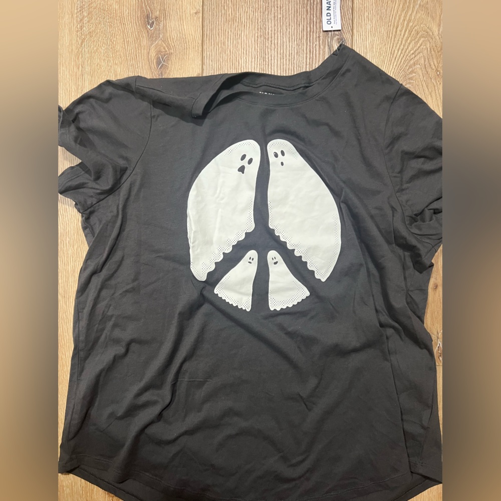 Halloween Ghost Peace Graphic Tee NWT